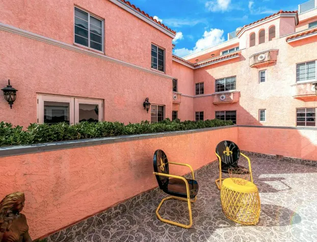 Secret Garden Miami Beach hotel detail image 1