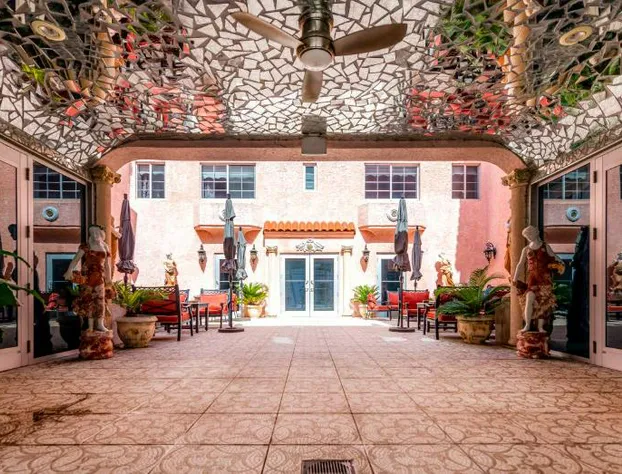 Secret Garden Miami Beach hotel detail image 2