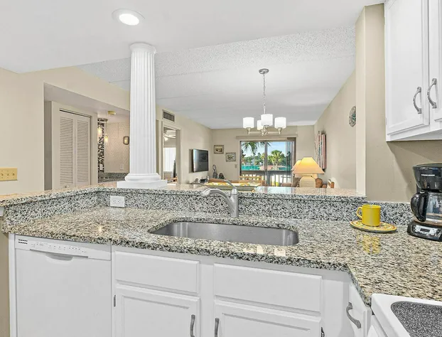 Unit 2203 - Ocean Racquet Resort hotel detail image 3