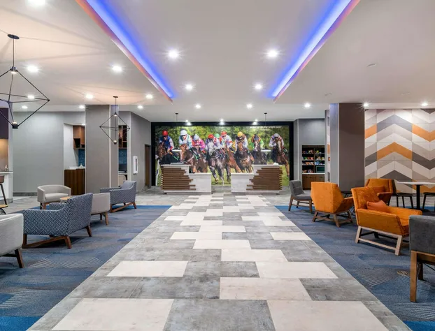 La Quinta Inn & Suites by Wyndham Louisville NE/Old Henry Rd hotel detail image 2