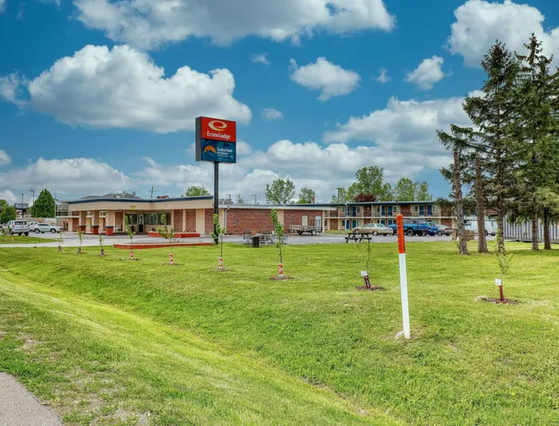 Suburban Studios Neenah-Appleton hotel detail image 2