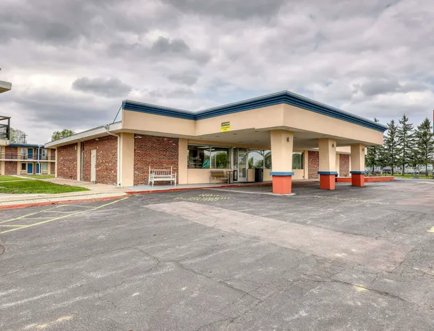 Suburban Studios Neenah-Appleton hotel detail image 4