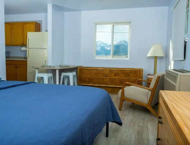 Dark Sky Suites hotel detail image 2