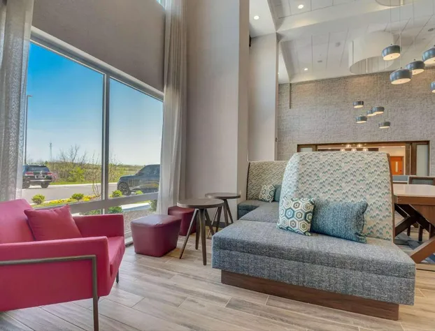 Hampton Inn & Suites Williamstown Ark Encounter hotel detail image 2