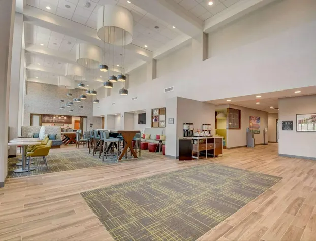 Hampton Inn & Suites Williamstown Ark Encounter hotel detail image 4