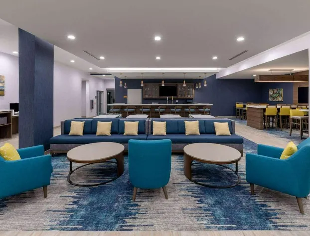 La Quinta Inn & Suites by Wyndham Round Rock near Kalahari hotel detail image 3