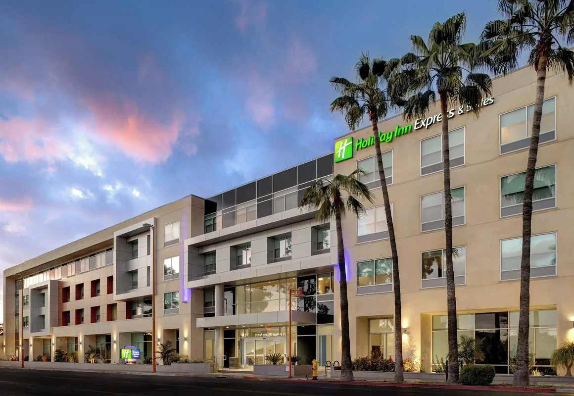 Holiday Inn Express & Suites Glendale Downtown by IHG hotel hero
