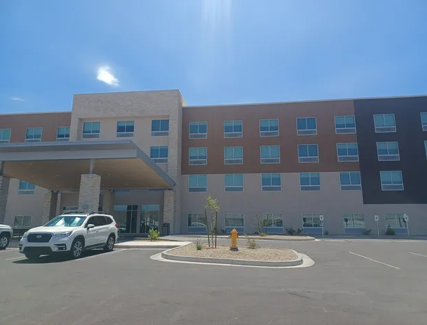 Holiday Inn Express & Suites Bullhead City by IHG hotel detail image 4