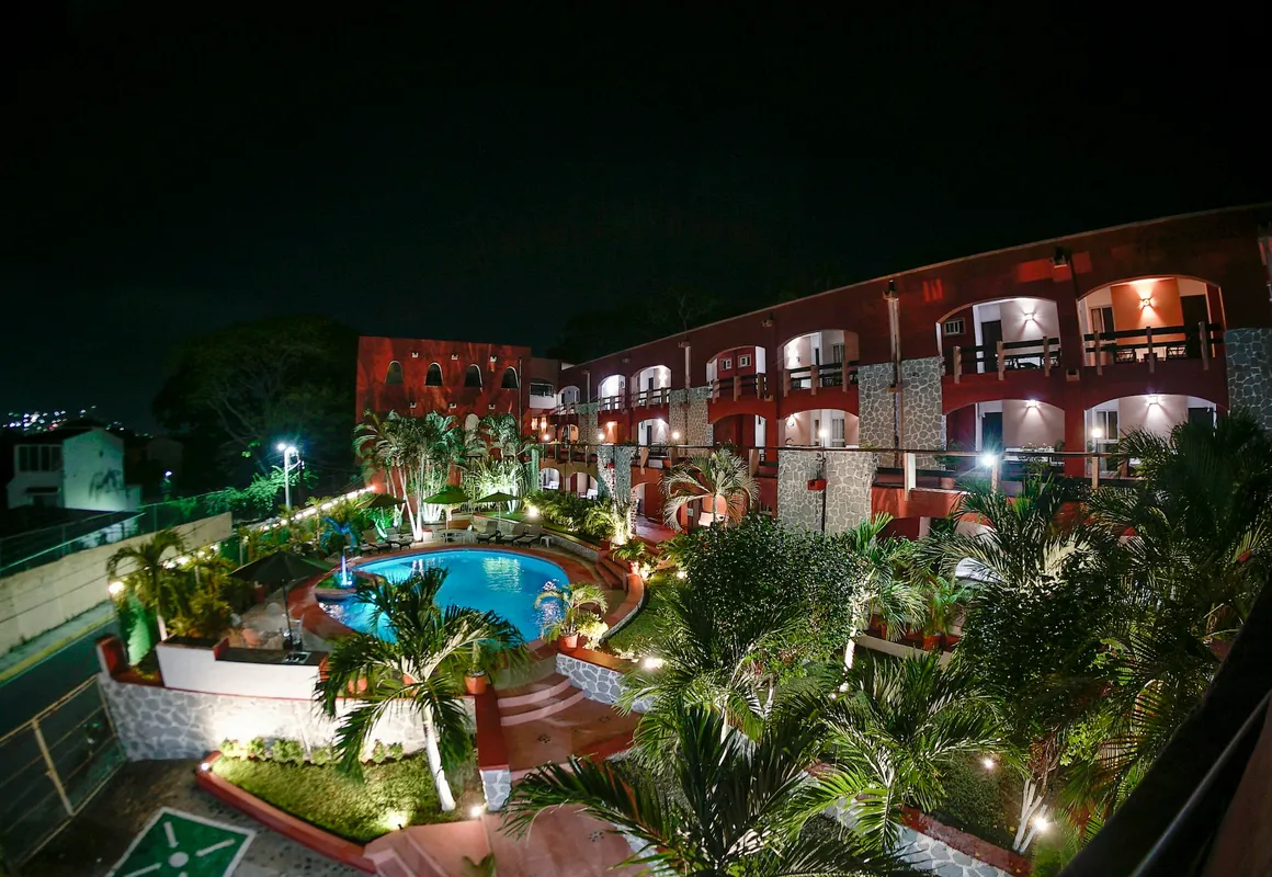 Hotel Zihua Caracol hotel hero