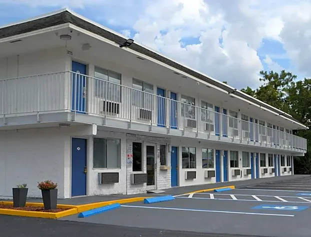 Knights Inn Jacksonville at Harts Rd hotel detail image 2