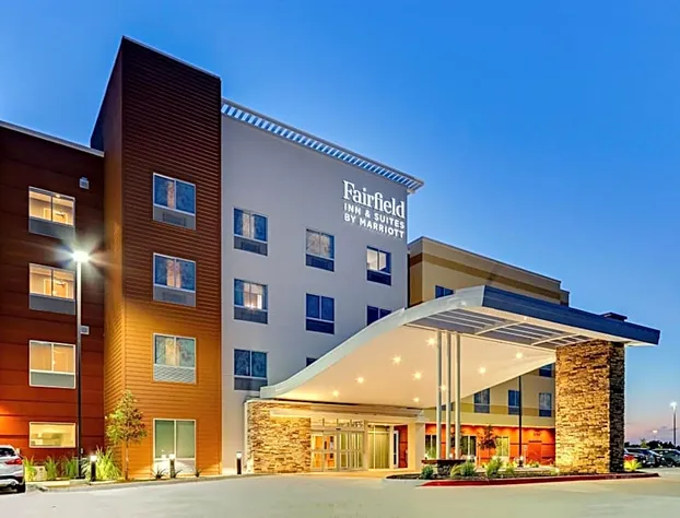 Fairfield Inn & Suites by Marriott Dallas Love Field hotel detail image 3