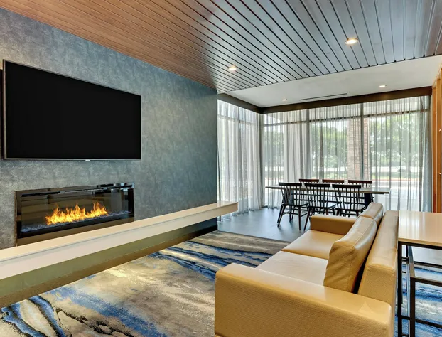 Fairfield Inn & Suites by Marriott Dallas Love Field hotel detail image 2