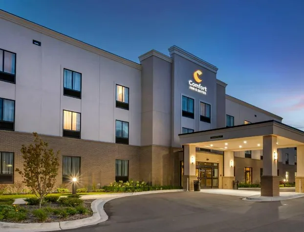 Comfort Inn & Suites Clarkston Pine Knob Area hotel detail image 1