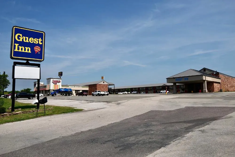 Guest Inn hotel hero