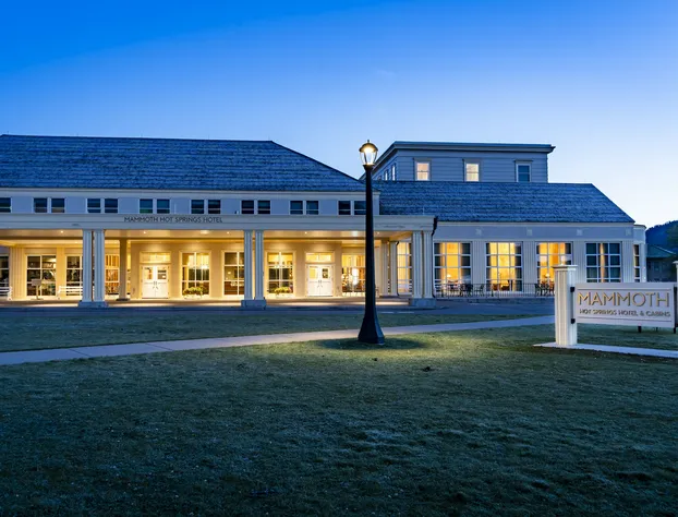 Mammoth Hot Springs & Cabins - Inside The Park hotel detail image 1