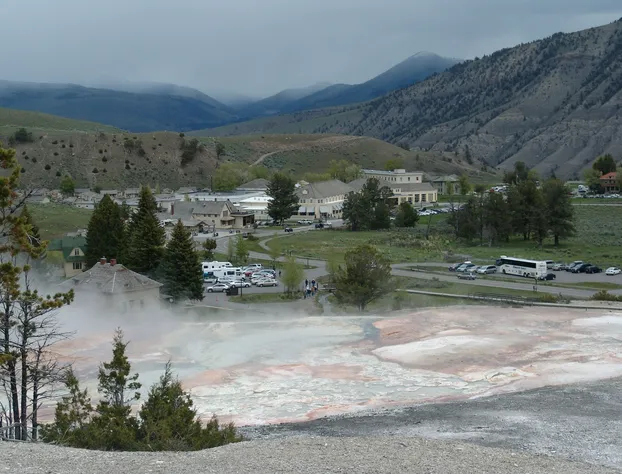 Mammoth Hot Springs & Cabins - Inside The Park hotel detail image 2