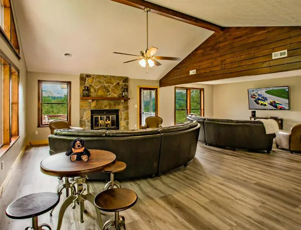 Big Bear Lodge hotel detail image 1