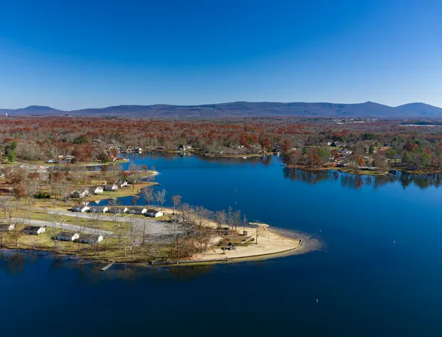 Crown Resorts at Lake Tansi West hotel detail image 2