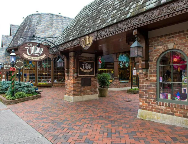 Nestled Inn 1 Bedroom Secluded WiFi Jetted Tub Sleeps 2 hotel detail image 1