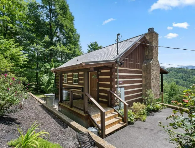 Nestled Inn 1 Bedroom Secluded WiFi Jetted Tub Sleeps 2 hotel detail image 3