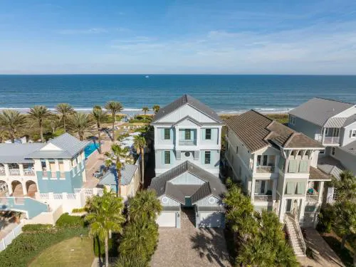 Cinnamon Beach Nautilus Ocean Front 6 Bedrooms Sleeps 12 Private Pool hotel detail image 1
