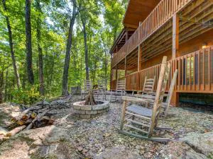 Hickory Hollow Lodge 8 Bedrooms, Pool Table, Theater Room, WiFi, Sleeps 20 hotel detail image 3