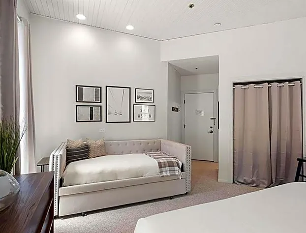 Independence Square 211, Chic Hotel Room with Mountain Views, A/C, & Rooftop Hot Tub hotel detail image 3