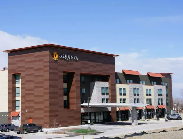 La Quinta Inn & Suites by Wyndham Littleton/Red Rocks hotel detail image 1