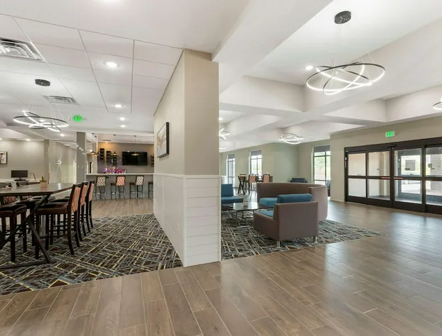 La Quinta Inn & Suites by Wyndham Coralville Iowa City hotel detail image 3