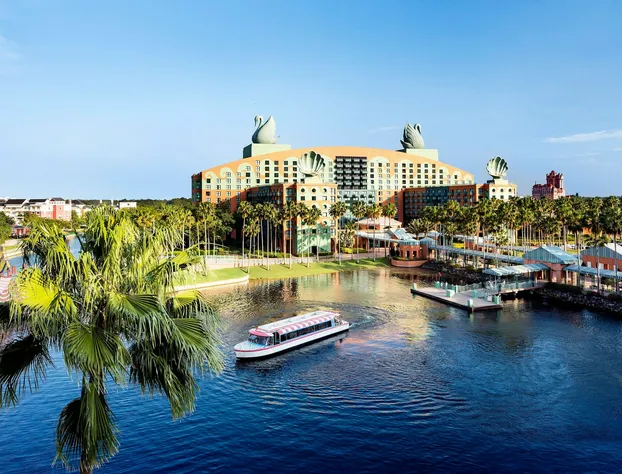 Walt Disney World Swan Reserve hotel detail image 4
