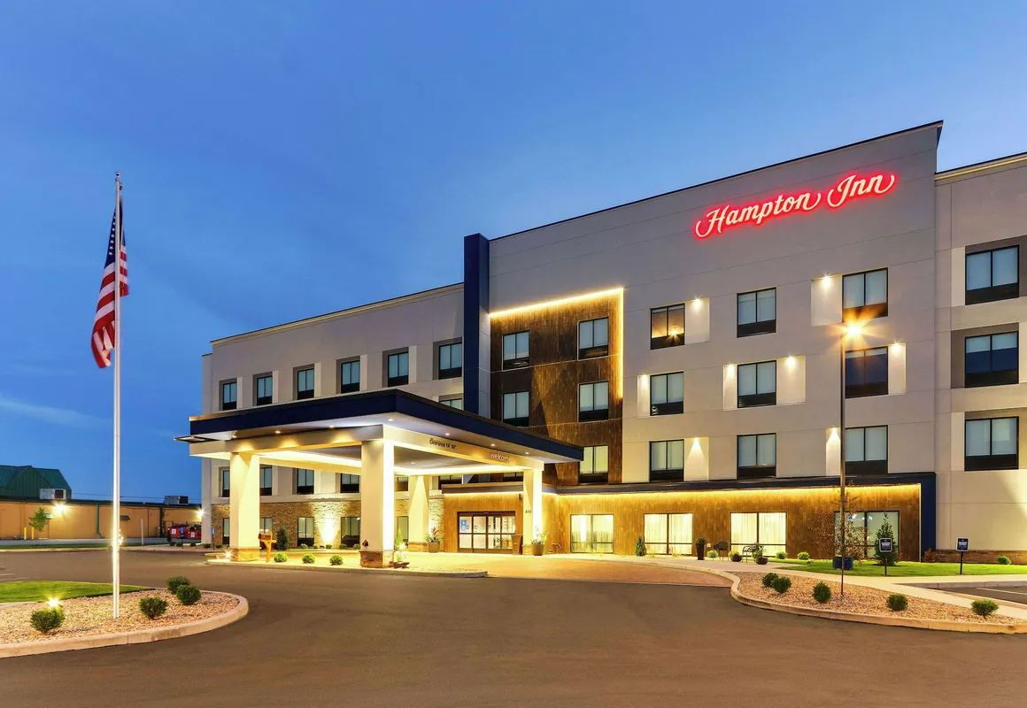 Hampton Inn Lebanon hotel hero