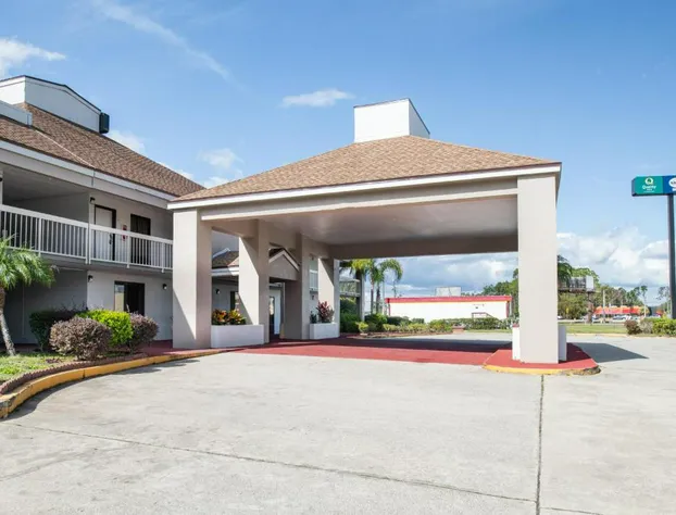 Suburban Studios Hotel Kingsland Near I-95 hotel detail image 1