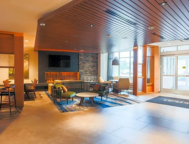 Fairfield Inn & Suites by Marriott Marquette hotel detail image 3