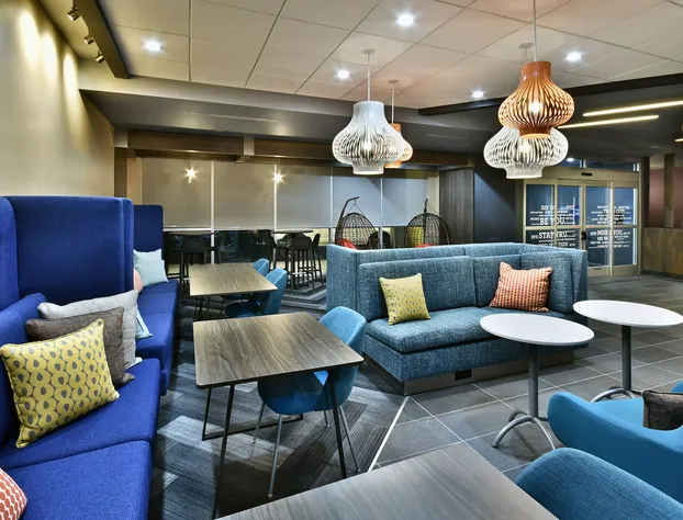 Tru by Hilton Beckley hotel detail image 1