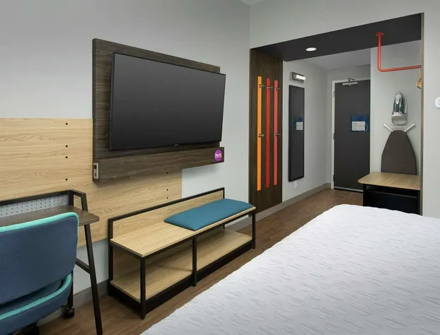 Tru By Hilton Thornburg hotel detail image 4