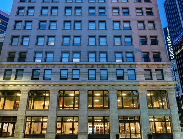 Courtyard by Marriott Cincinnati Downtown hotel detail image 1