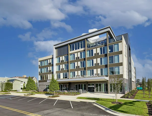 AC Hotel by Marriott Tuscaloosa Downtown hotel detail image 1