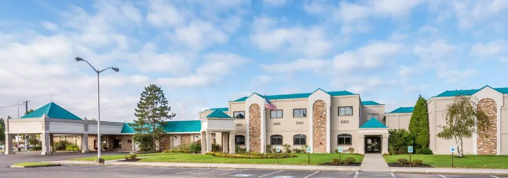 Cayuga Blu Hotel hotel hero