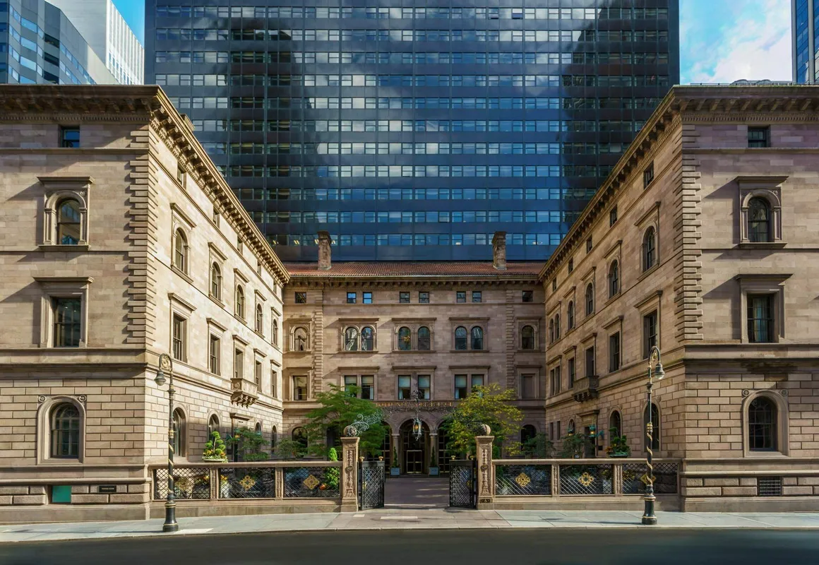 The Towers at Lotte New York Palace hotel hero