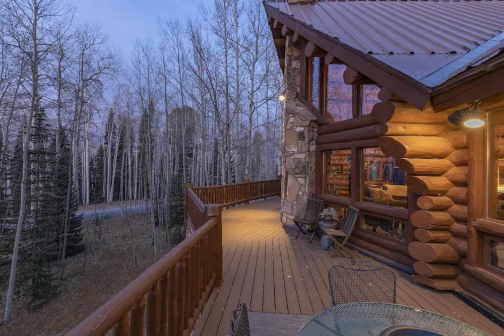 The Tucker Inn hotel hero