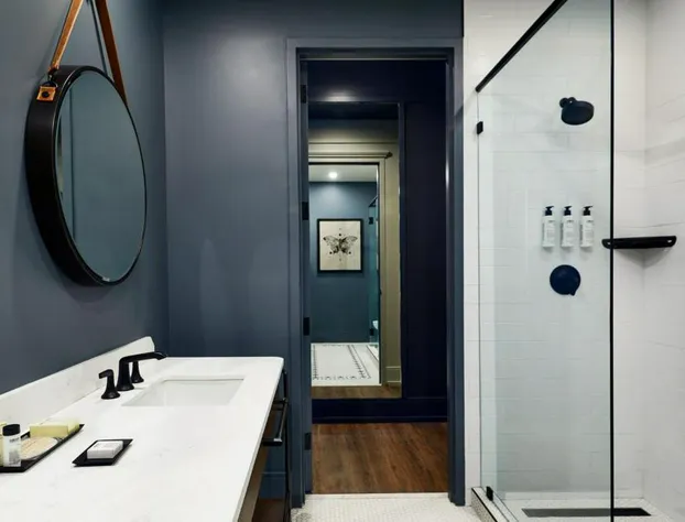 The Grady hotel detail image 4