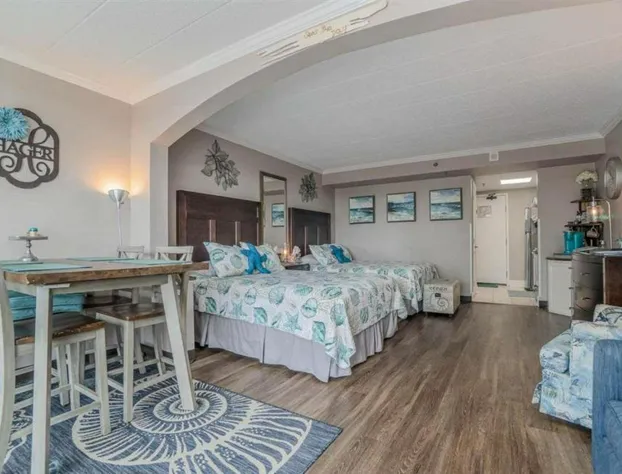 Ocean View Suite With Beachy Décor&Accents Caravelle Resort 206 Sleeps 6 Guests hotel detail image 3