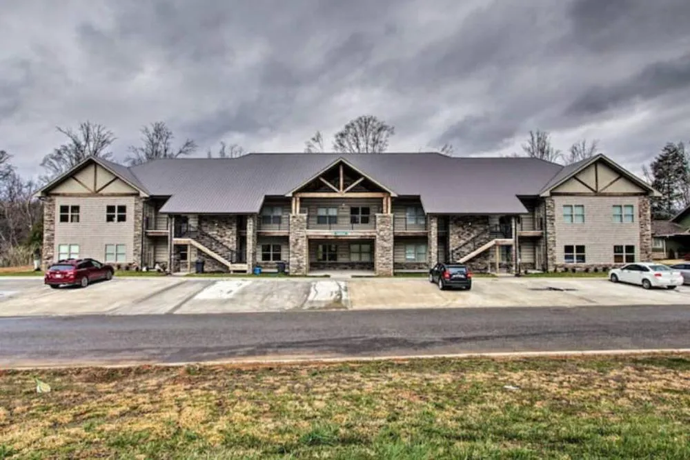 Smokies Sanctuary with Mountain Views and Resort Perks hotel hero
