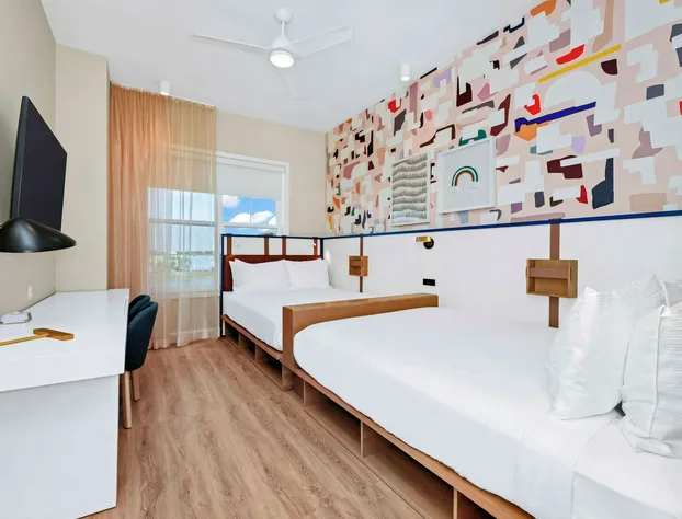 Embassy Suites By Hilton Orlando Sunset Walk hotel detail image 3