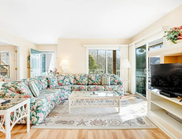 Sea Colony - 55040 Pine Lake hotel detail image 1