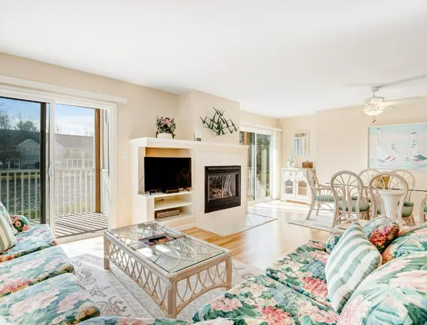 Sea Colony - 55040 Pine Lake hotel detail image 2