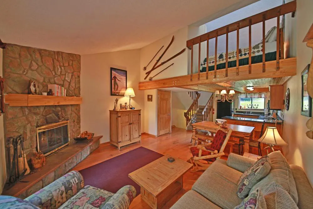 MeadowRidge 21-06 hotel hero