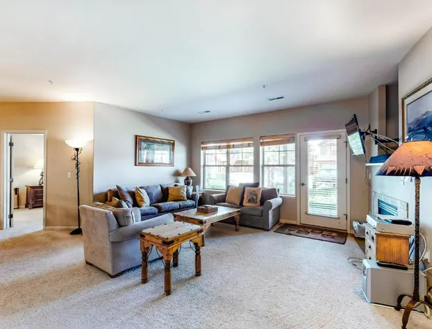 Waterside C104 hotel detail image 3