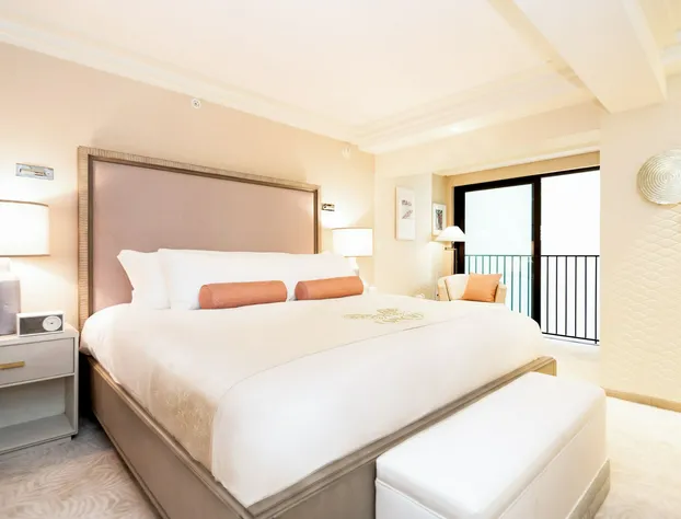 Aston Waikiki Beachside hotel detail image 3