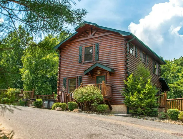 Old Hickory Lodge 4 Bedrooms, Sleeps 18, WiFi, Theater Room, Hot Tub hotel detail image 3